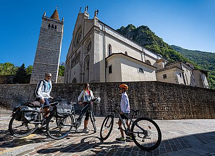 Alpe Adria cycle path - Venzone-Udine-Finanziato dal Fondo europeo di sviluppo regionale e Interreg V-A Italia-Austria 2014-2020 progetto BIKE NAT