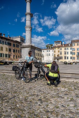 Alpe Adria cycle path - Venzone-Udine-Finanziato dal Fondo europeo di sviluppo regionale e Interreg V-A Italia-Austria 2014-2020 progetto BIKE NAT