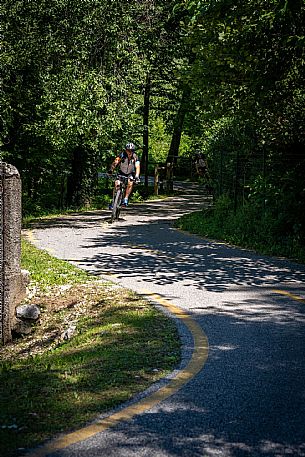 Alpe Adria cycle path - Venzone-Udine-Finanziato dal Fondo europeo di sviluppo regionale e Interreg V-A Italia-Austria 2014-2020 progetto BIKE NAT