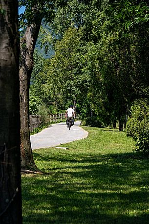 Alpe Adria cycle path - Venzone-Udine-Finanziato dal Fondo europeo di sviluppo regionale e Interreg V-A Italia-Austria 2014-2020 progetto BIKE NAT