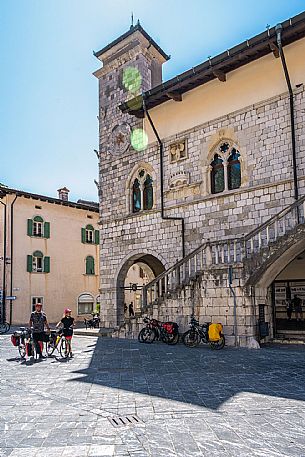 Alpe Adria cycle path - Venzone-Udine-Finanziato dal Fondo europeo di sviluppo regionale e Interreg V-A Italia-Austria 2014-2020 progetto BIKE NAT