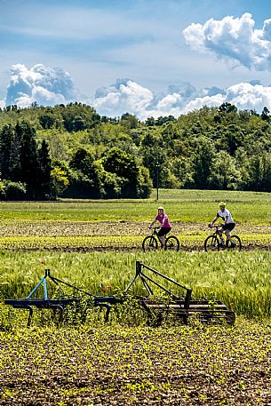 Alpe Adria cycle path - Venzone-Udine-Finanziato dal Fondo europeo di sviluppo regionale e Interreg V-A Italia-Austria 2014-2020 progetto BIKE NAT