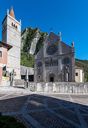 Alpe Adria cycle path - Venzone-Udine-Finanziato dal Fondo europeo di sviluppo regionale e Interreg V-A Italia-Austria 2014-2020 progetto BIKE NAT