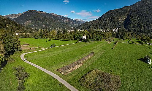 Alpe Adria cycle path - Carnia-Paluzza-Finanziato dal Fondo europeo di sviluppo regionale e Interreg V-A Italia-Austria 2014-2020 progetto BIKE NAT