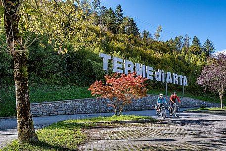 Alpe Adria cycle path - Carnia-Paluzza-Finanziato dal Fondo europeo di sviluppo regionale e Interreg V-A Italia-Austria 2014-2020 progetto BIKE NAT