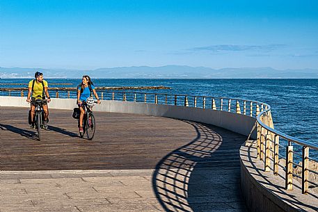 Alpe Adria cycle path - Udine-Grado-Finanziato dal Fondo europeo di sviluppo regionale e Interreg V-A Italia-Austria 2014-2020 progetto BIKE NAT