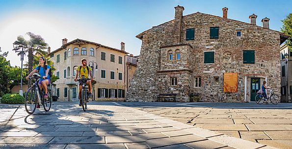 Alpe Adria cycle path - Udine-Grado-Finanziato dal Fondo europeo di sviluppo regionale e Interreg V-A Italia-Austria 2014-2020 progetto BIKE NAT